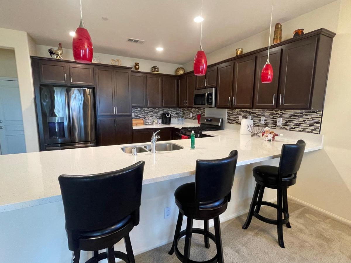 Spacious And Modern Home Near Temecula Wineries Murrieta Exterior photo